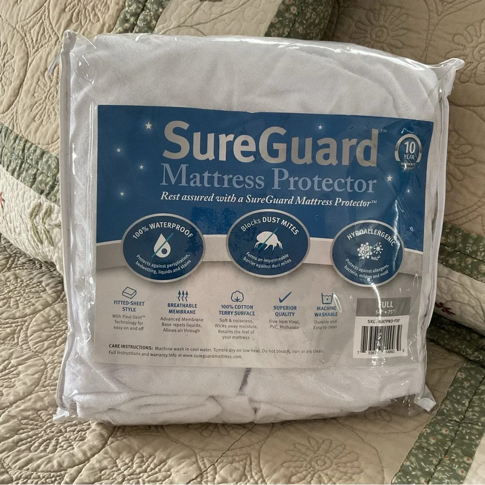 NEW IN BAG , SAFE GUARD MATTRESS PROTECTOR FULL SIZE 54” x 75” WHITE